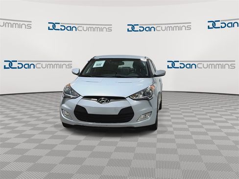 Used 2014 Hyundai Veloster RE:FLEX Edition image 3
