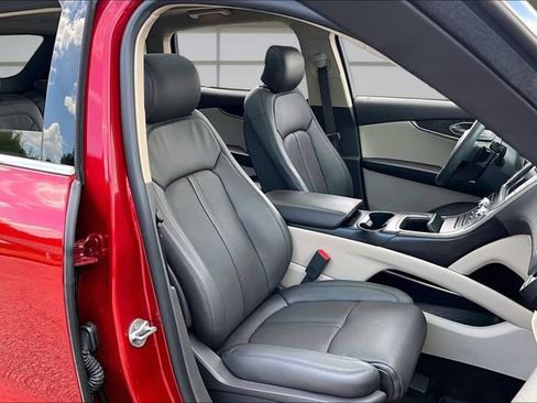 Used 2020 Lincoln Nautilus Reserve w/ Equipment Group 201A AWD/4WD image 7