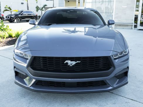 Used 2024 Ford Mustang Coupe image 3