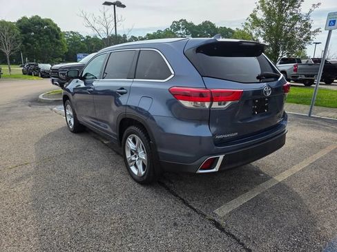 Used 2017 Toyota Highlander Limited AWD/4WD image 2