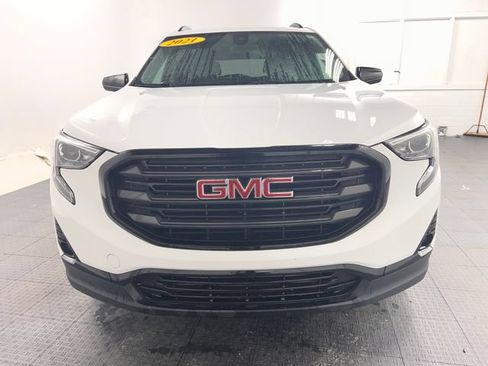 Used 2021 GMC Terrain SLT w/ Elevation Edition FWD image 2