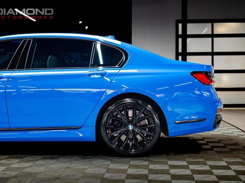 Used 2021 BMW 750i xDrive w/ Executive Package image 11