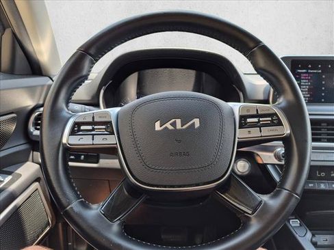 Used 2022 Kia Telluride S FWD image 12