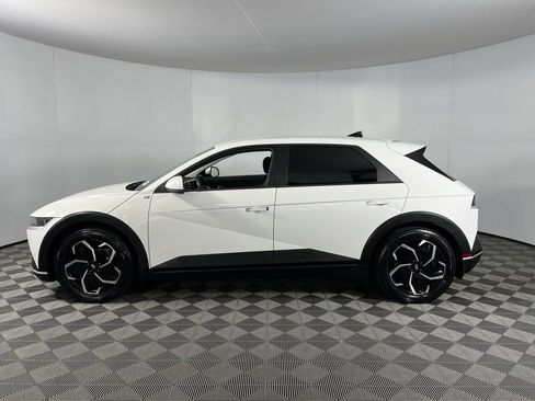Used 2022 Hyundai Ioniq 5 SEL image 11