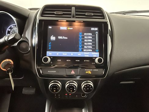 Used 2024 Mitsubishi Outlander Sport AWD image 25