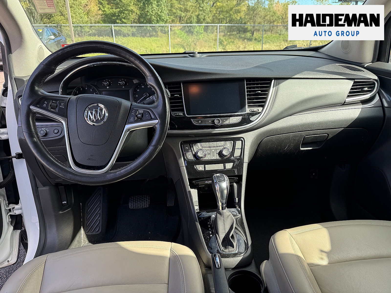 Used 2019 Buick Encore Essence w/ Experience Buick Package FWD image 7