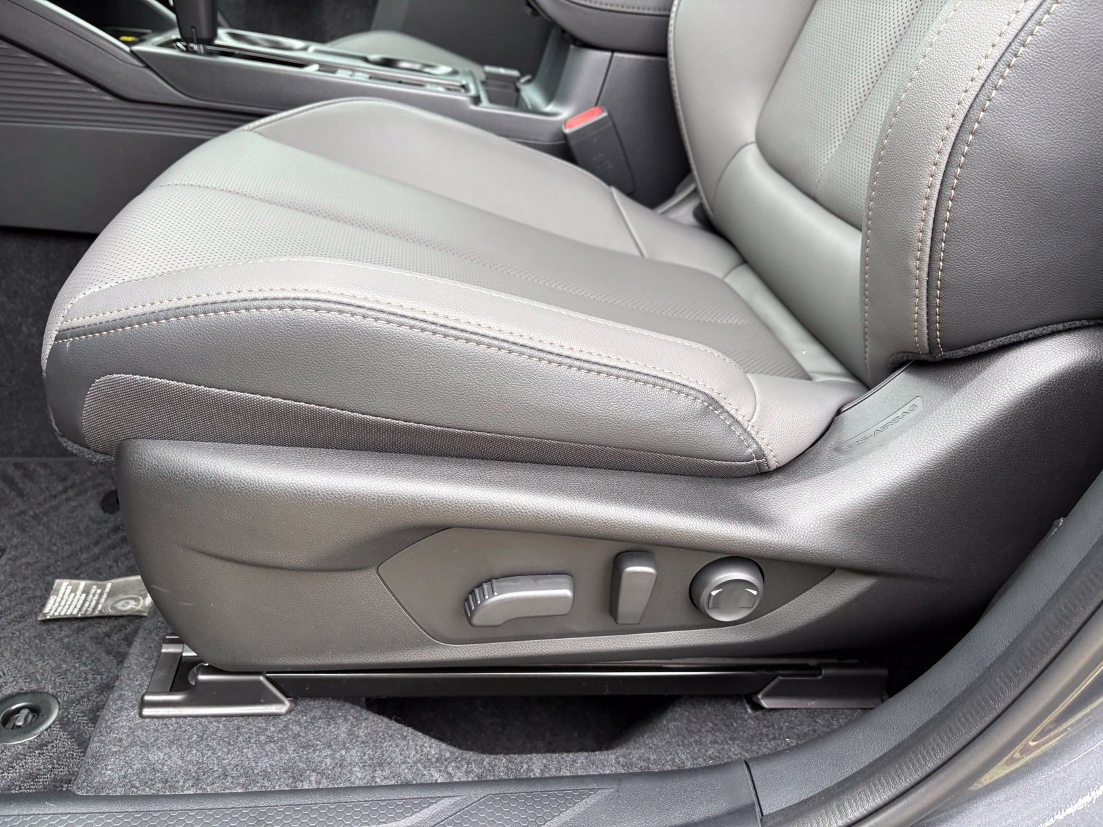 New 2026 Subaru Outback Limited AWD/4WD image 27