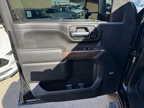 Used 2020 GMC Sierra 3500 Denali w/ Denali Ultimate Package image 12