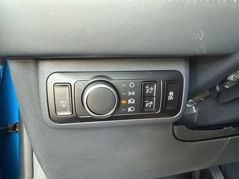 Used 2025 Ford Mustang Mach-E Premium AWD/4WD image 14