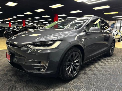 Used 2018 Tesla Model X 75D image 7