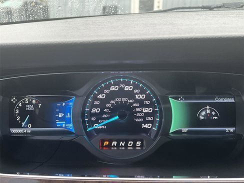 Used 2019 Ford Taurus Limited image 14