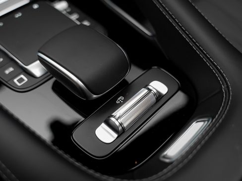 Used 2025 Mercedes-Benz GLS 63 AMG 4MATIC image 57