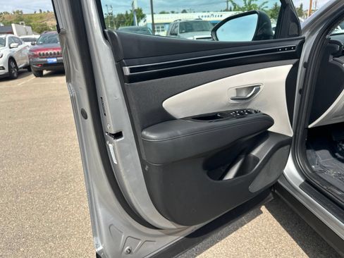 Used 2023 Hyundai Tucson Limited AWD/4WD image 15