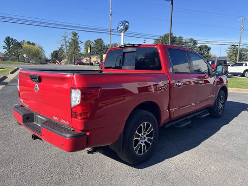 Used 2021 Nissan Titan SV w/ SV Convenience Package image 6