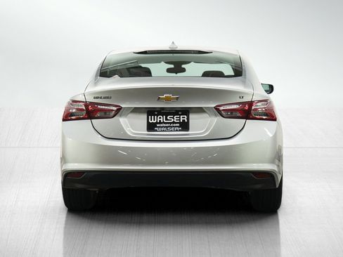 Used 2021 Chevrolet Malibu LT FWD image 4