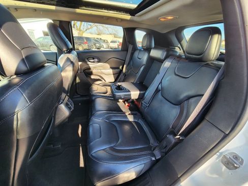 Used 2014 Jeep Cherokee Limited image 17