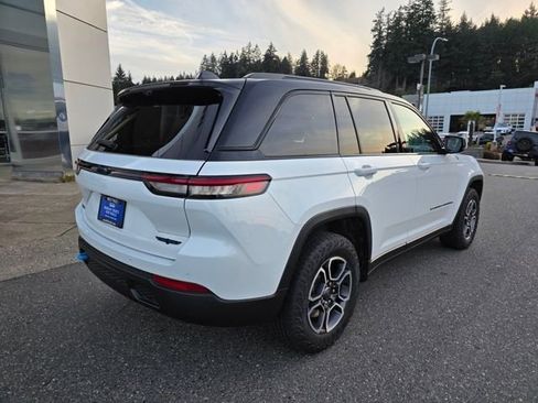 Used 2022 Jeep Grand Cherokee Trailhawk w/ Advanced Protech Group II image 11