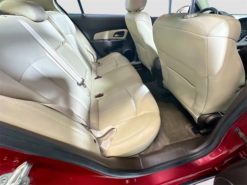 Used 2011 Chevrolet Cruze LT image 27