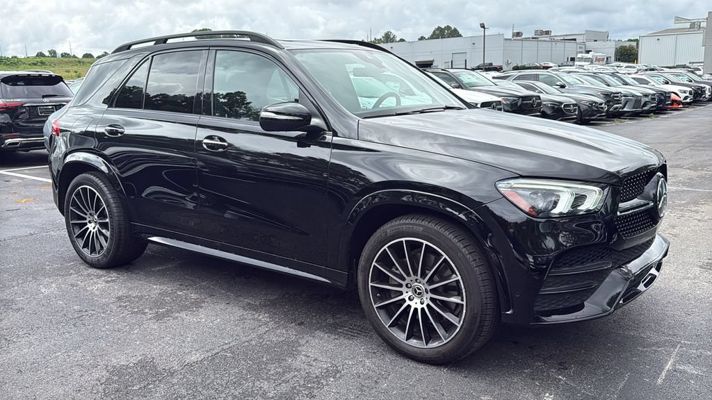 Used 2023 Mercedes-Benz GLE 450 4MATIC w/ AMG Line Exterior image 2