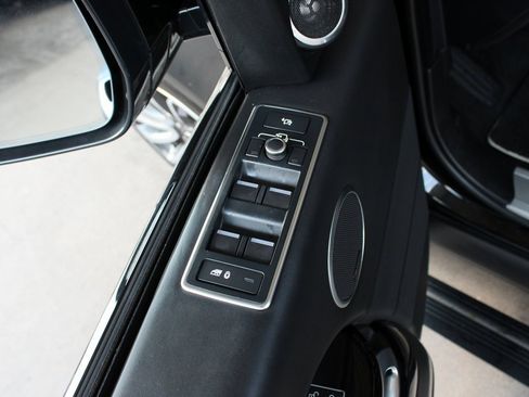 Used 2016 Land Rover Range Rover Autobiography image 22