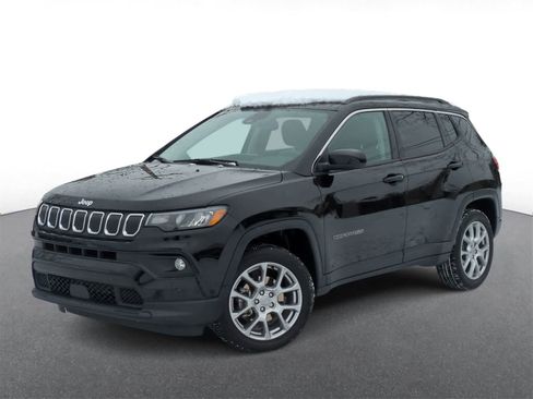 Certified 2022 Jeep Compass Latitude image 1