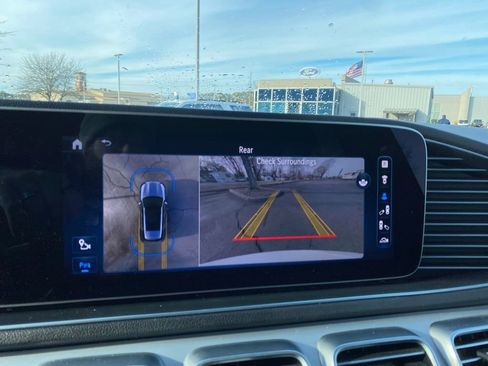 Used 2024 Mercedes-Benz GLE 450e 4MATIC image 21