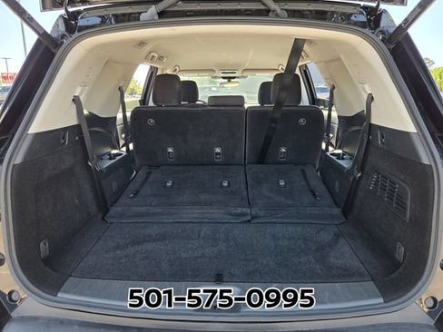 Used 2025 Nissan Pathfinder SV FWD image 16