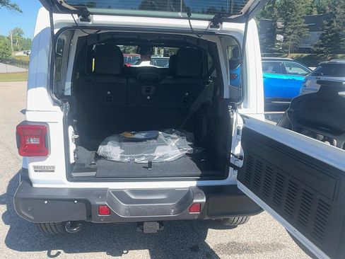 New 2025 Jeep Wrangler Unlimited Sahara image 19