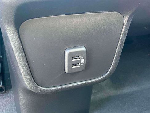 Used 2023 Chevrolet Equinox LS w/ LS Convenience Package image 14