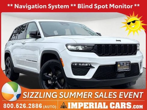 Used 2023 Jeep Grand Cherokee Limited w/ Black Appearance Package AWD/4WD image 1