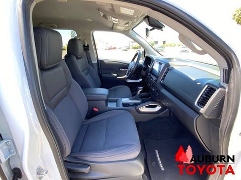 Used 2023 Nissan Frontier SV w/ SV Convenience Package AWD/4WD image 13