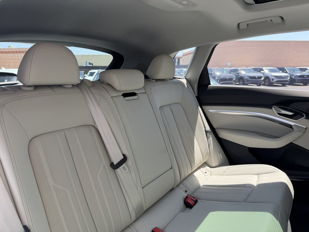 Used 2024 Audi Q8 e-tron Premium Plus w/ Premium Plus Package AWD/4WD image 45