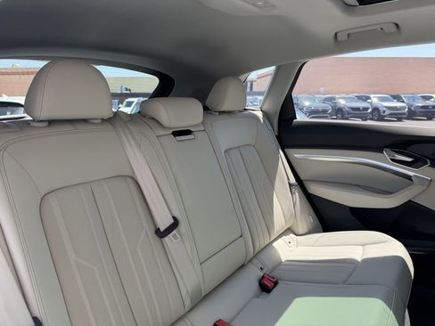 Used 2024 Audi Q8 e-tron Premium Plus w/ Premium Plus Package AWD/4WD image 45