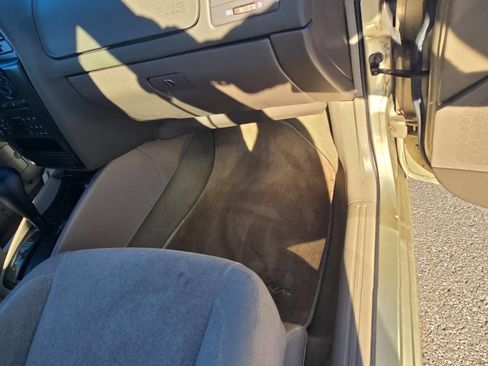 Used 2000 Daewoo Nubira SE image 43