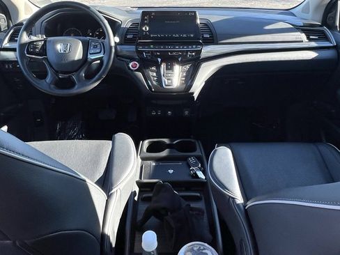 Used 2025 Honda Odyssey Elite image 12