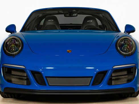 Used 2018 Porsche 911 Targa 4 GTS image 4