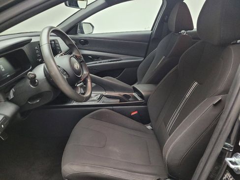 Used 2025 Hyundai Elantra Sport FWD image 17