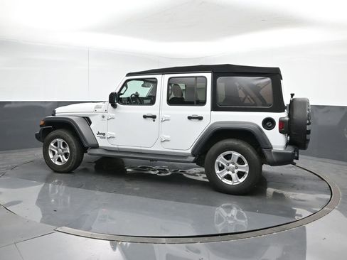 Used 2020 Jeep Wrangler Unlimited Sport S image 3