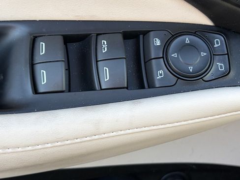 Used 2024 Buick Enclave Avenir w/ Avenir Technology Package AWD/4WD image 7
