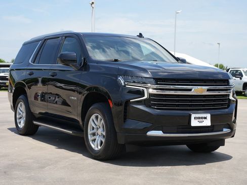 Used 2024 Chevrolet Tahoe LT AWD/4WD image 2