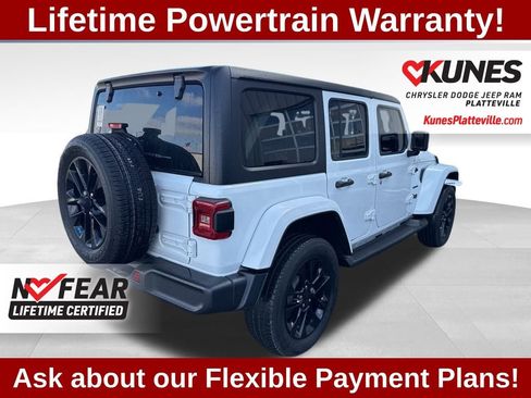 Used 2022 Jeep Wrangler Unlimited Sahara w/ Cold Weather Group AWD/4WD image 4