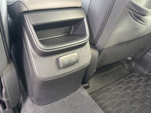 Used 2021 Subaru Outback Premium image 22