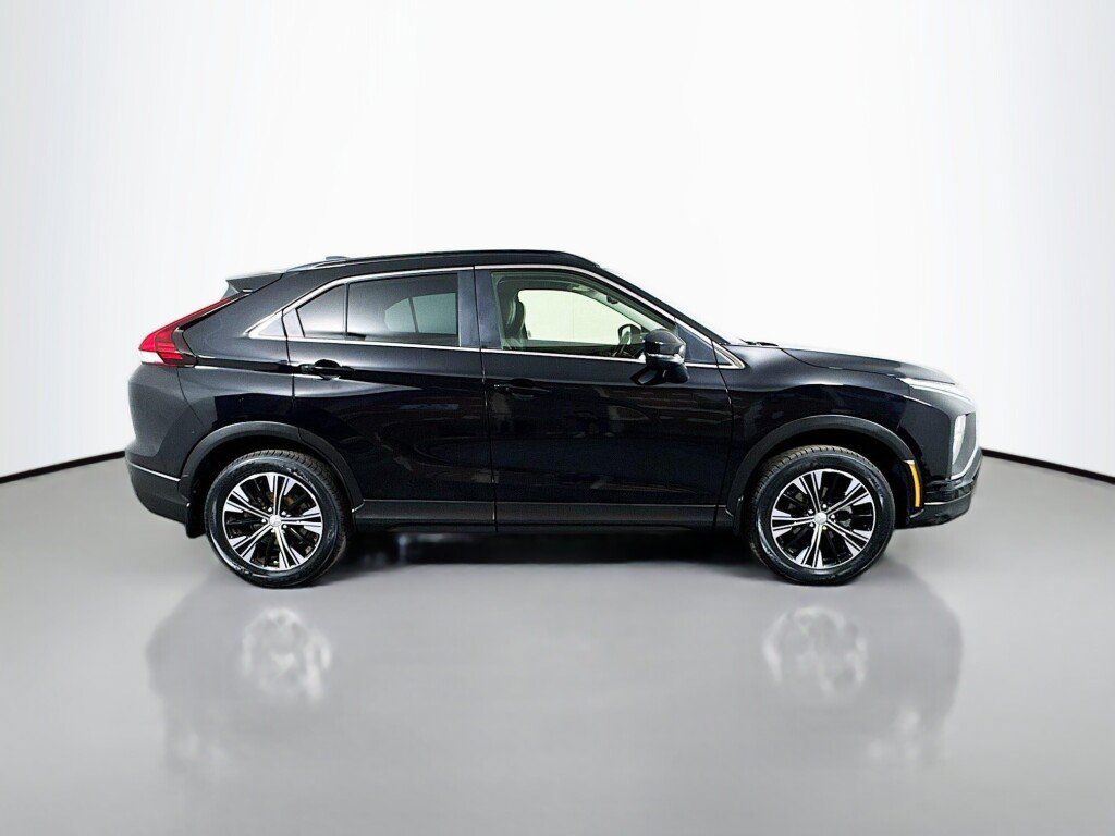 Used 2022 Mitsubishi Eclipse Cross SE AWD/4WD image 6