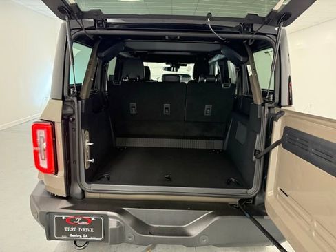 New 2025 Ford Bronco Outer Banks image 8