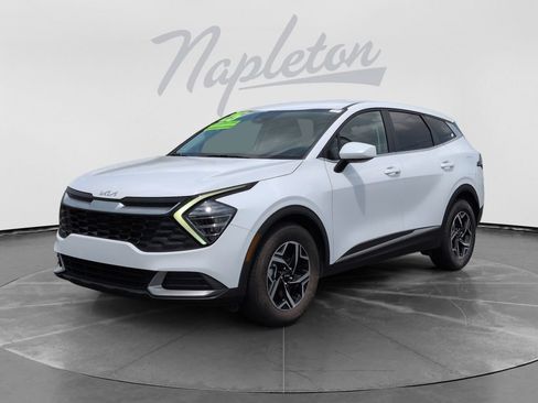 Used 2025 Kia Sportage LX FWD image 1