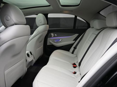 Used 2022 Mercedes-Benz E 450 E 450 w/ Driver Assistance Package image 20