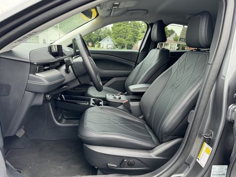 New 2023 Ford Mustang Mach-E Select image 5