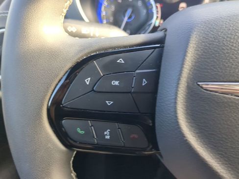 Used 2023 Chrysler Pacifica Touring-L w/ S Appearance Package image 20