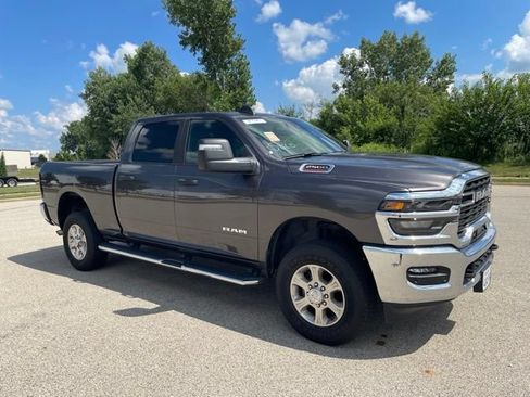 Used 2026 RAM 2500 Big Horn AWD/4WD image 1