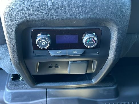 New 2026 Chevrolet Traverse Z71 w/ Driver Confidence Package image 15